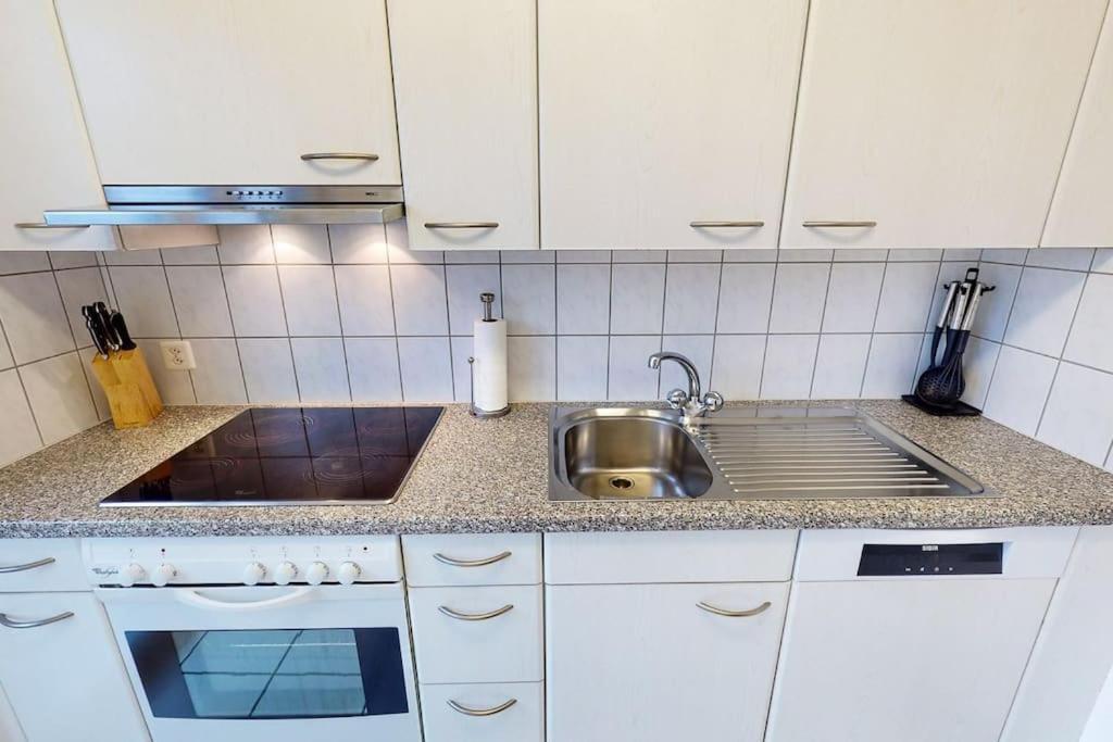 Bright 1 Bedroom Flat In The City Centre Zúrich Exterior foto
